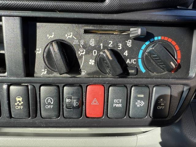 トヨタダイナ平ボディ小型（2t・3t）[写真30]