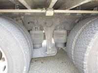 UDトラックスクオンアルミウイング大型（10t）[写真12]