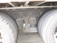 UDトラックスクオンアルミウイング大型（10t）[写真13]