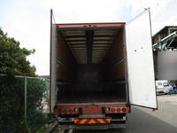 UDトラックスクオンアルミウイング大型（10t）[写真06]