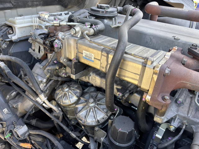 日野プロフィアトレーラーヘッド（トラクターヘッド）大型（10t）[写真21]