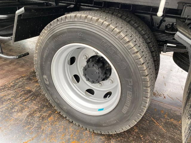 いすゞフォワードセーフティローダー増トン（6t・8t）[写真12]