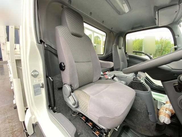 いすゞフォワードセーフティローダー増トン（6t・8t）[写真17]