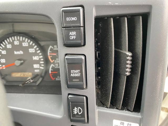 いすゞフォワードセーフティローダー増トン（6t・8t）[写真25]