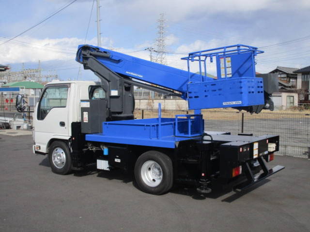 いすゞエルフ高所作業車小型（2t・3t）[写真02]