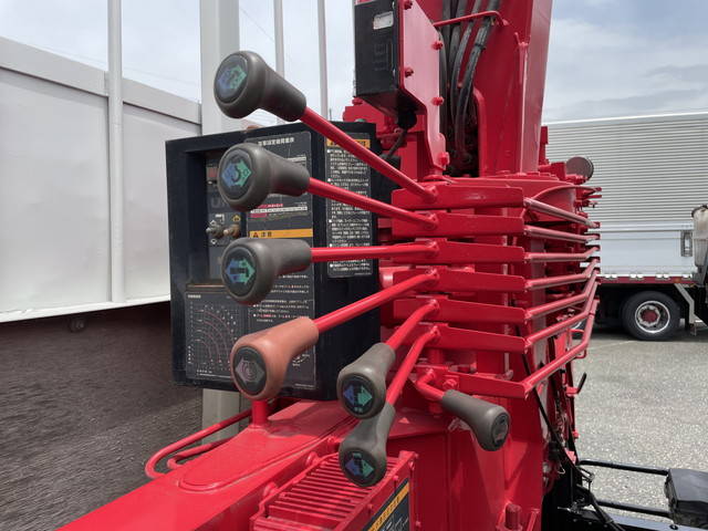 いすゞフォワードクレーン4段増トン（6t・8t）[写真15]