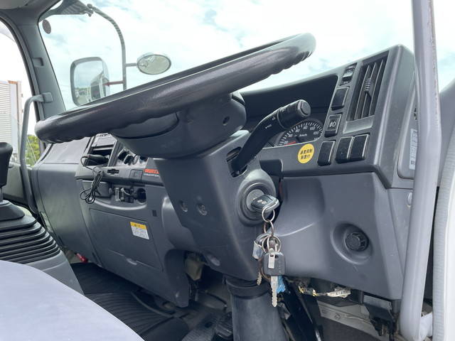 いすゞフォワードクレーン4段増トン（6t・8t）[写真35]