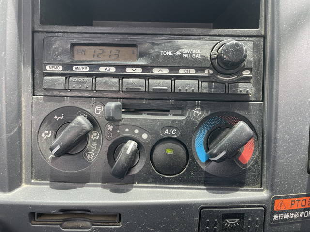 いすゞフォワードクレーン4段増トン（6t・8t）[写真38]