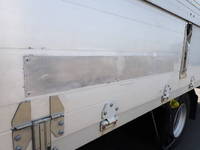 三菱ふそうファイターアルミウイング中型（4t）[写真11]