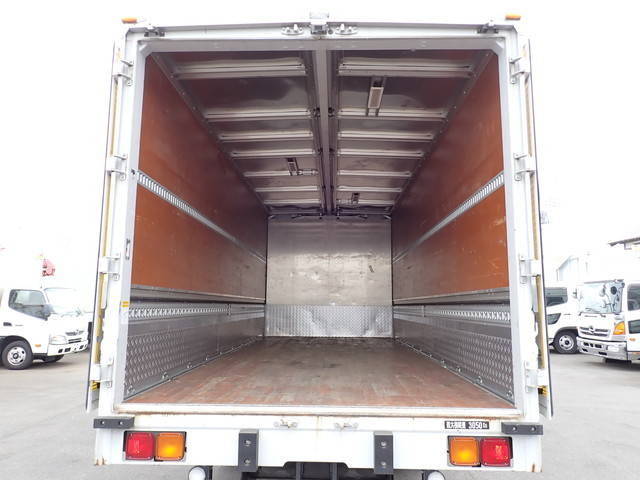 三菱ふそうファイターアルミウイング中型（4t）[写真15]