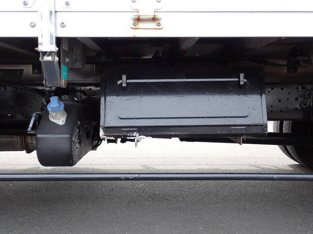 三菱ふそうファイターアルミウイング中型（4t）[写真27]