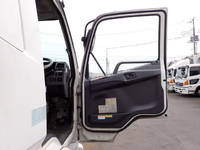 三菱ふそうファイターアルミウイング中型（4t）[写真29]