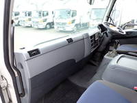 三菱ふそうファイターアルミウイング中型（4t）[写真36]