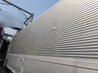 日産クオンアルミウイング大型（10t）[写真11]