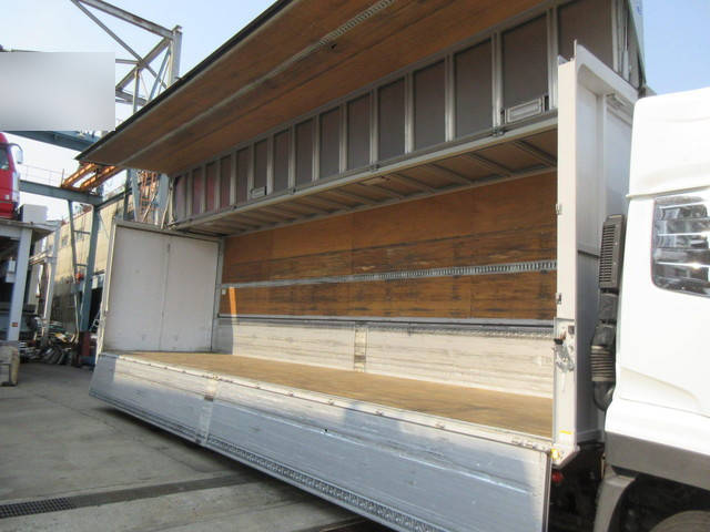 日産クオンアルミウイング大型（10t）[写真07]