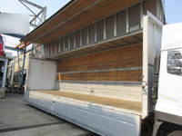 日産クオンアルミウイング大型（10t）[写真08]