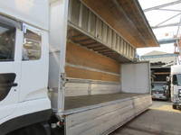 日産クオンアルミウイング大型（10t）[写真09]