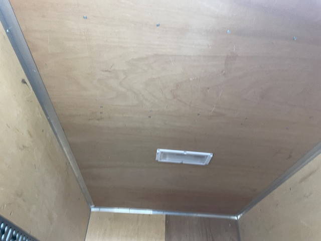 三菱ふそうキャンターアルミバン小型（2t・3t）[写真11]