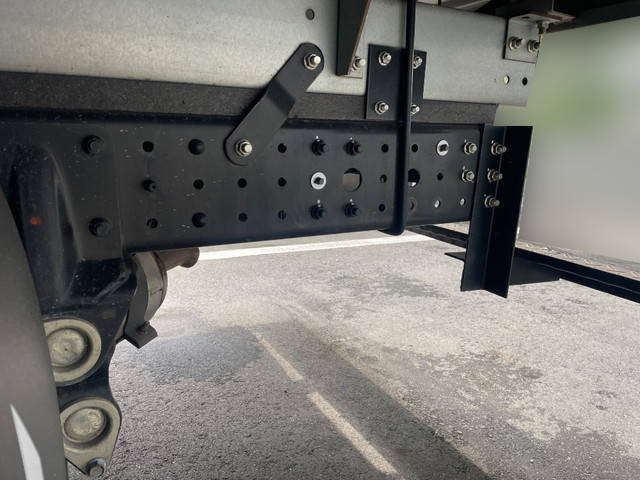 三菱ふそうキャンターアルミバン小型（2t・3t）[写真17]