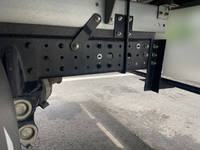 三菱ふそうキャンターアルミバン小型（2t・3t）[写真17]