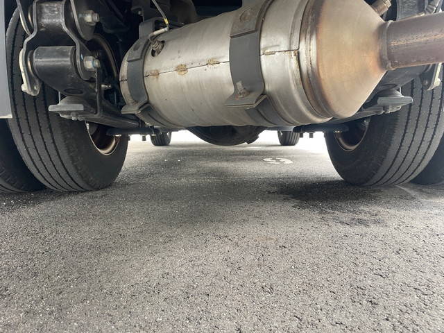 三菱ふそうキャンターアルミバン小型（2t・3t）[写真18]