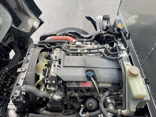 三菱ふそうキャンターアルミバン小型（2t・3t）[写真19]