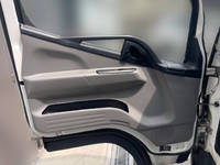 三菱ふそうキャンターアルミバン小型（2t・3t）[写真22]