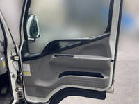 三菱ふそうキャンターアルミバン小型（2t・3t）[写真23]