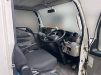 三菱ふそうキャンターアルミバン小型（2t・3t）[写真26]