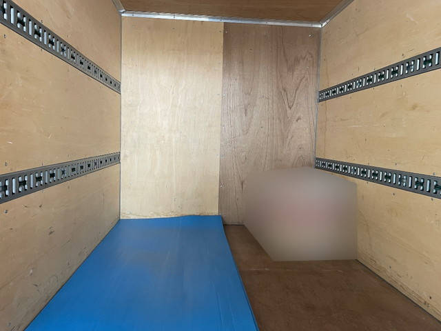 三菱ふそうキャンターアルミバン小型（2t・3t）[写真08]