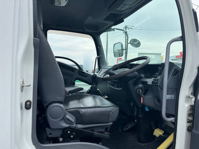 いすゞフォワード深ダンプ（土砂禁ダンプ）中型（4t）[写真16]