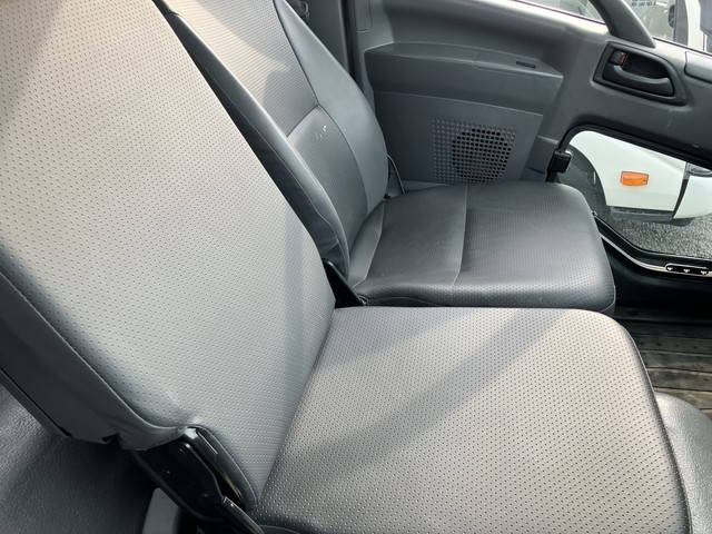 いすゞフォワード深ダンプ（土砂禁ダンプ）中型（4t）[写真08]