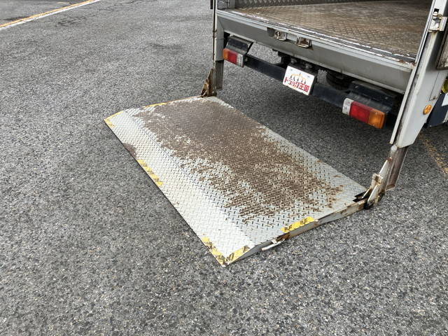トヨタトヨエースアルミバン小型（2t・3t）[写真15]