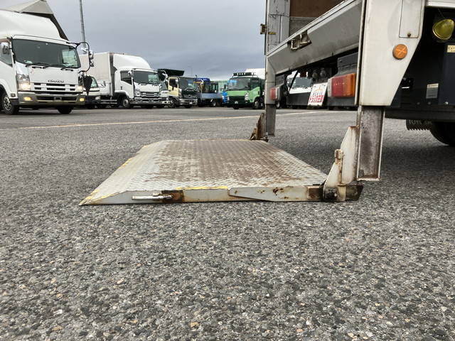 トヨタトヨエースアルミバン小型（2t・3t）[写真16]