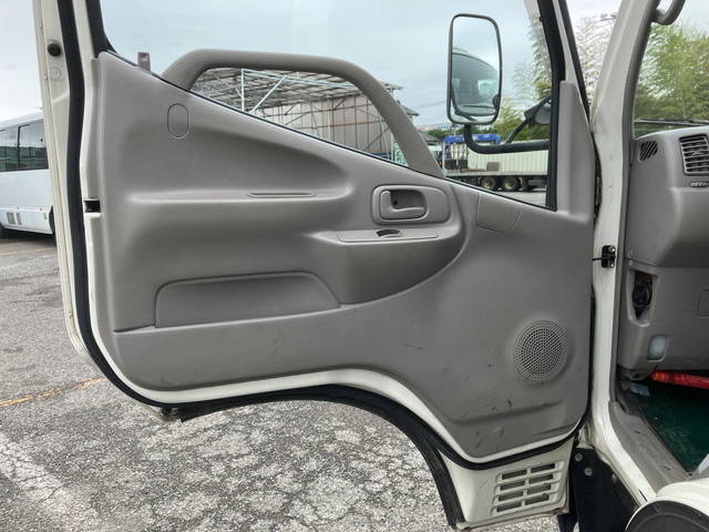 トヨタトヨエースアルミバン小型（2t・3t）[写真30]