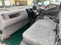 トヨタトヨエースアルミバン小型（2t・3t）[写真33]