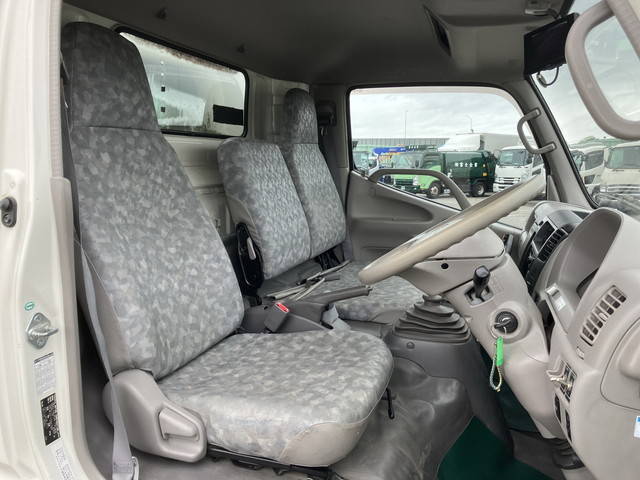 トヨタトヨエースアルミバン小型（2t・3t）[写真34]