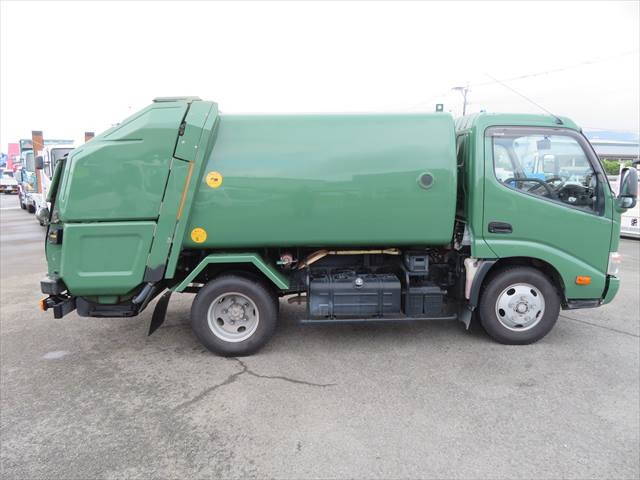 日野デュトロパッカー車（塵芥車）小型（2t・3t）[写真06]