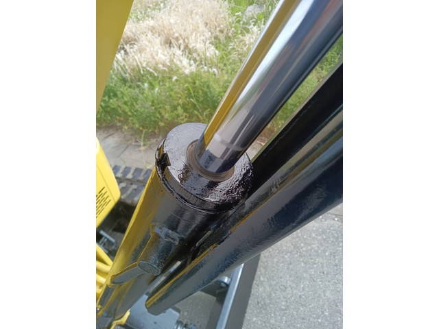 ヤンマーミニユンボ（ミニバックホー）[写真12]