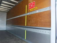 いすゞフォワードアルミウイング中型（4t）[写真11]