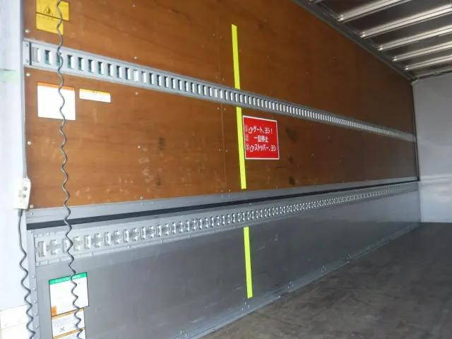 いすゞフォワードアルミウイング中型（4t）[写真11]