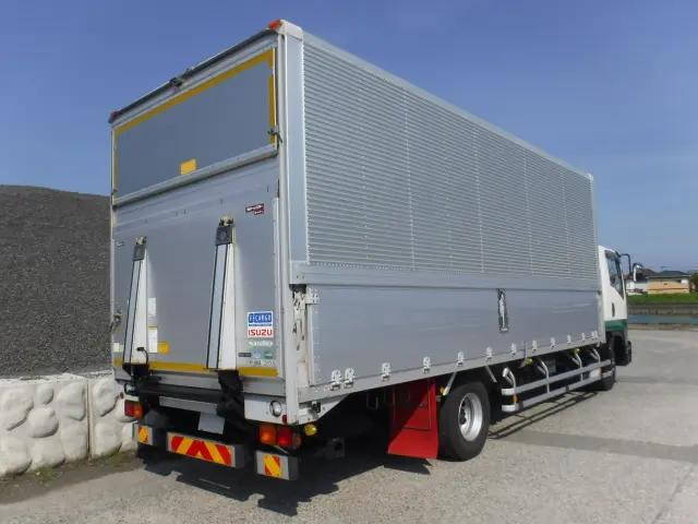 いすゞフォワードアルミウイング中型（4t）[写真02]