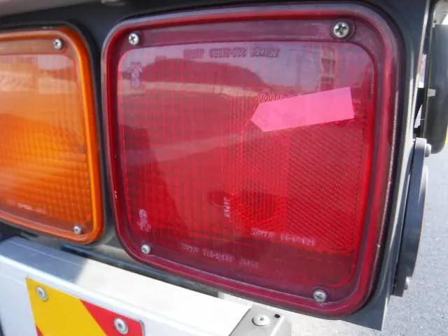 いすゞフォワードアルミウイング中型（4t）[写真25]