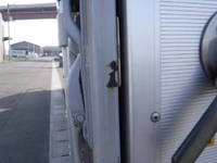 いすゞフォワードアルミウイング中型（4t）[写真32]