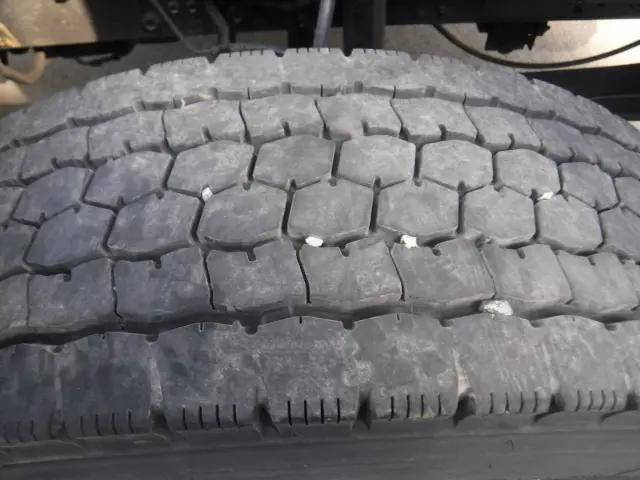 いすゞフォワードアルミウイング中型（4t）[写真37]