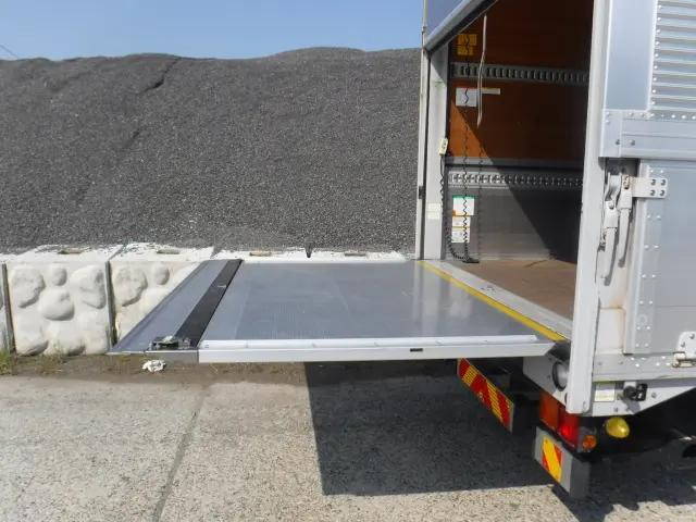 いすゞフォワードアルミウイング中型（4t）[写真06]