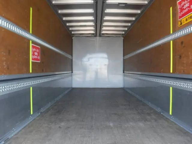 いすゞフォワードアルミウイング中型（4t）[写真08]