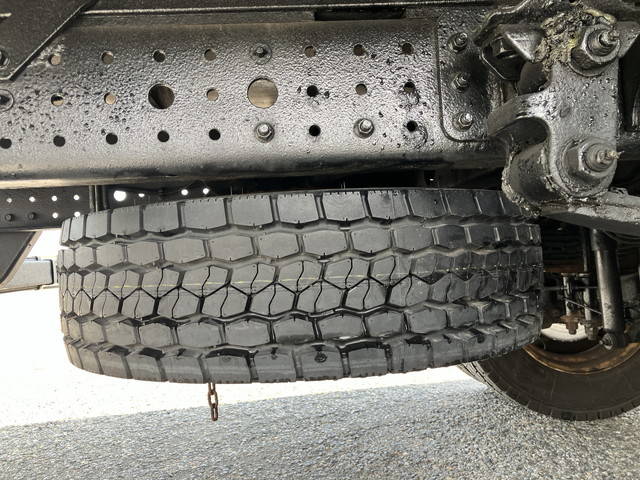 三菱ふそうキャンター平ボディ小型（2t・3t）[写真20]