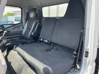 三菱ふそうキャンター平ボディ小型（2t・3t）[写真26]