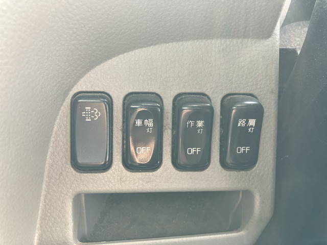 三菱ふそうキャンター平ボディ小型（2t・3t）[写真34]